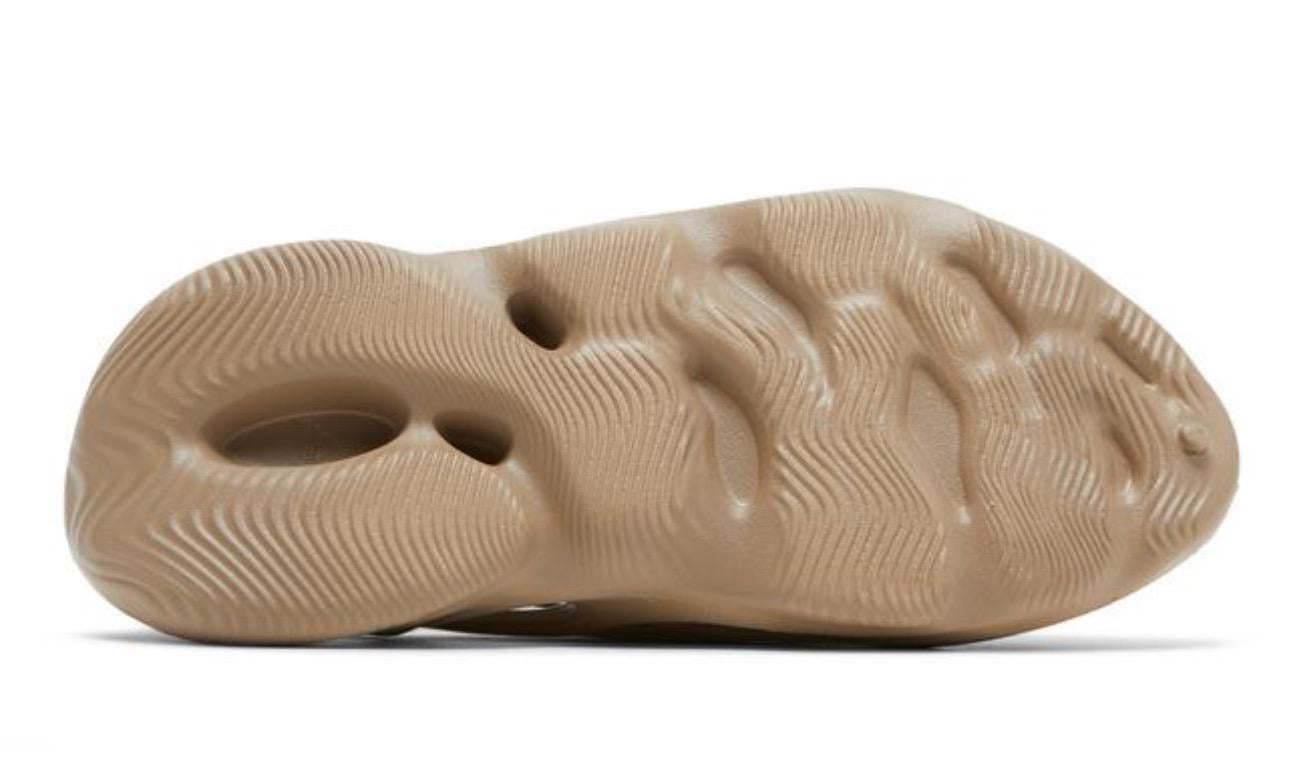 Adidas Yeezy Foam RNR Clay Brown