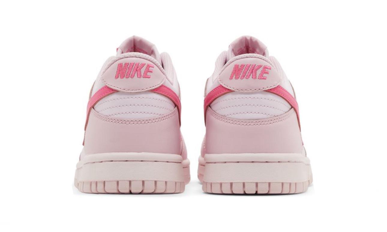 Nike Dunk Low Triple Pink