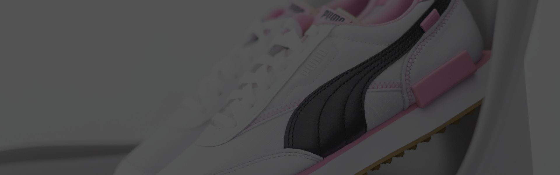 PUMA SNEAKERS