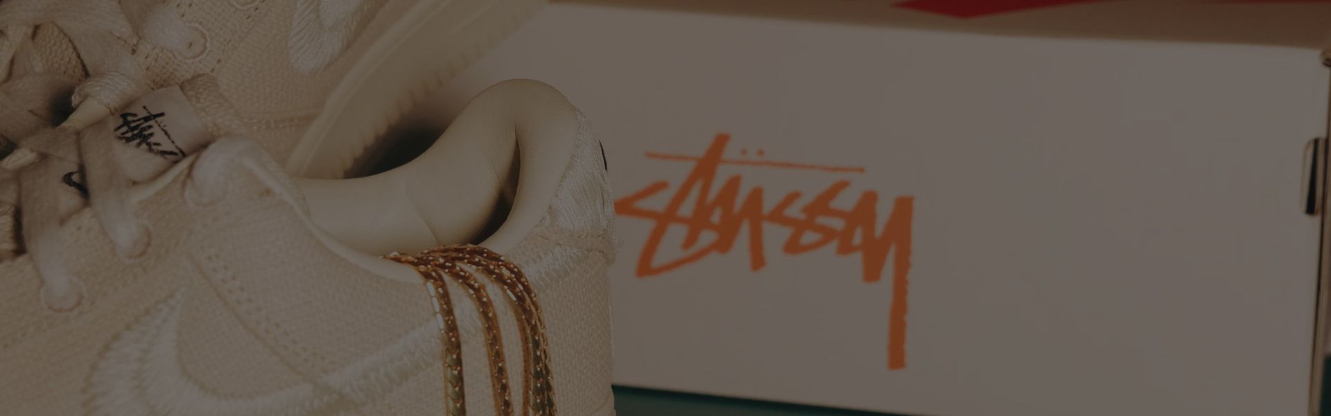 STÜSSY